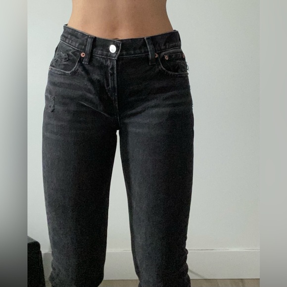 American Eagle stretch straight leg jeans, size 2, long, in black - Picture 2 of 5